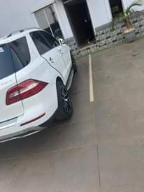 A picture of SUPER clean 2014 Mercedes Benz ml350 4matic accident free Tokunbo