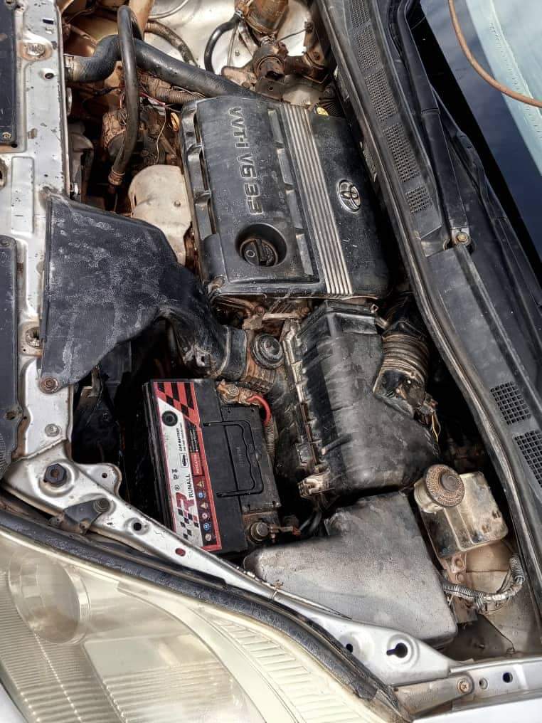 A picture of FASTFINGER 2005 MODEL TOYOTA SEINNA