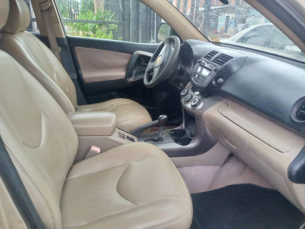 A picture of Toyota RAV4 2007 Registered 4plugs Location Egbe Ikotun Contact 07062926919