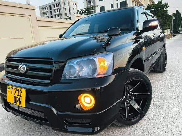 A picture of TOYOTA KLUGER