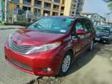A picture of 2011 Toyota sienna Price 9 5m Location Amuwo odofin Lagos
