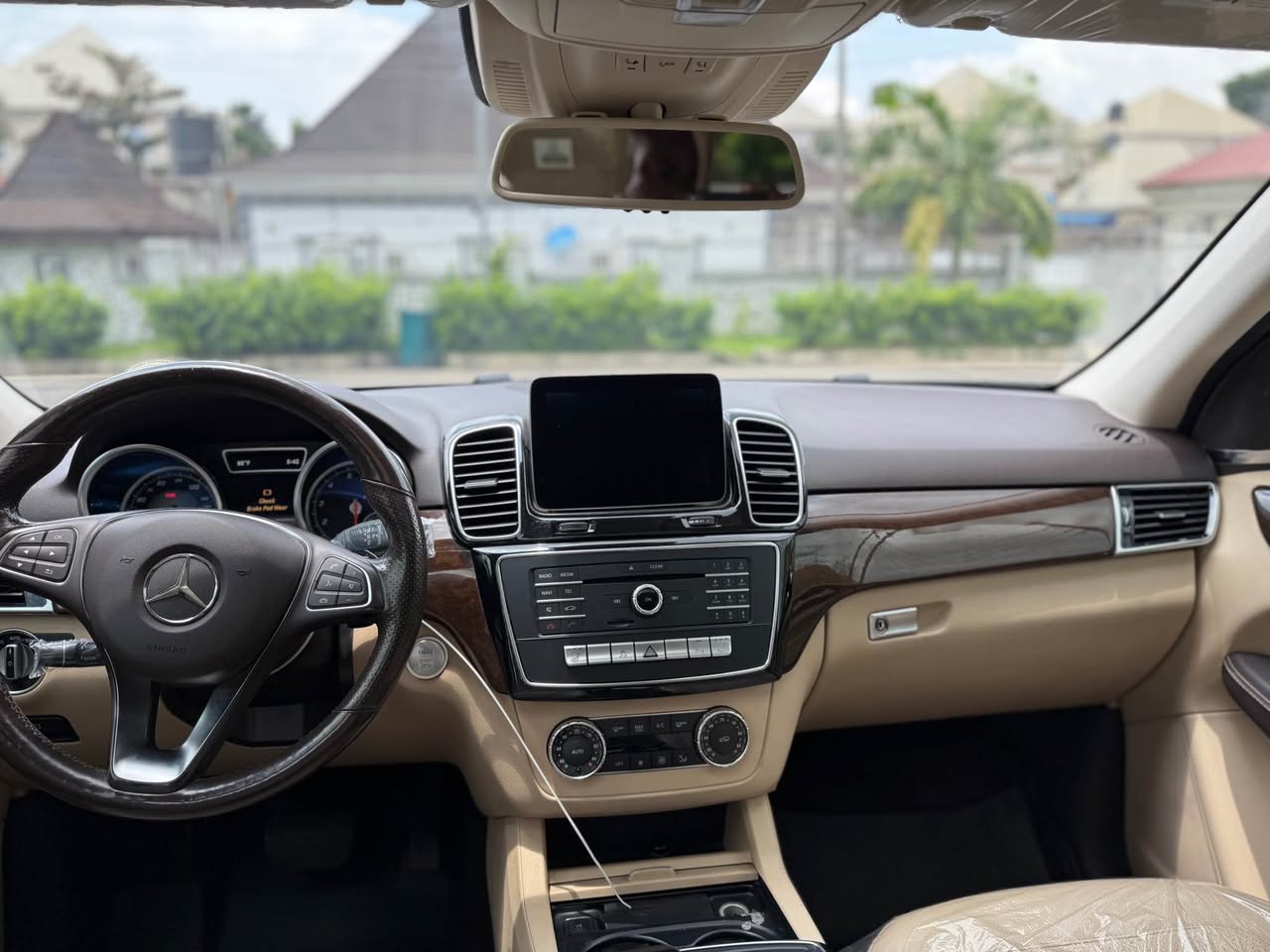 A picture of Foreign used 2017 Mercedes Benz GLE350 4matic