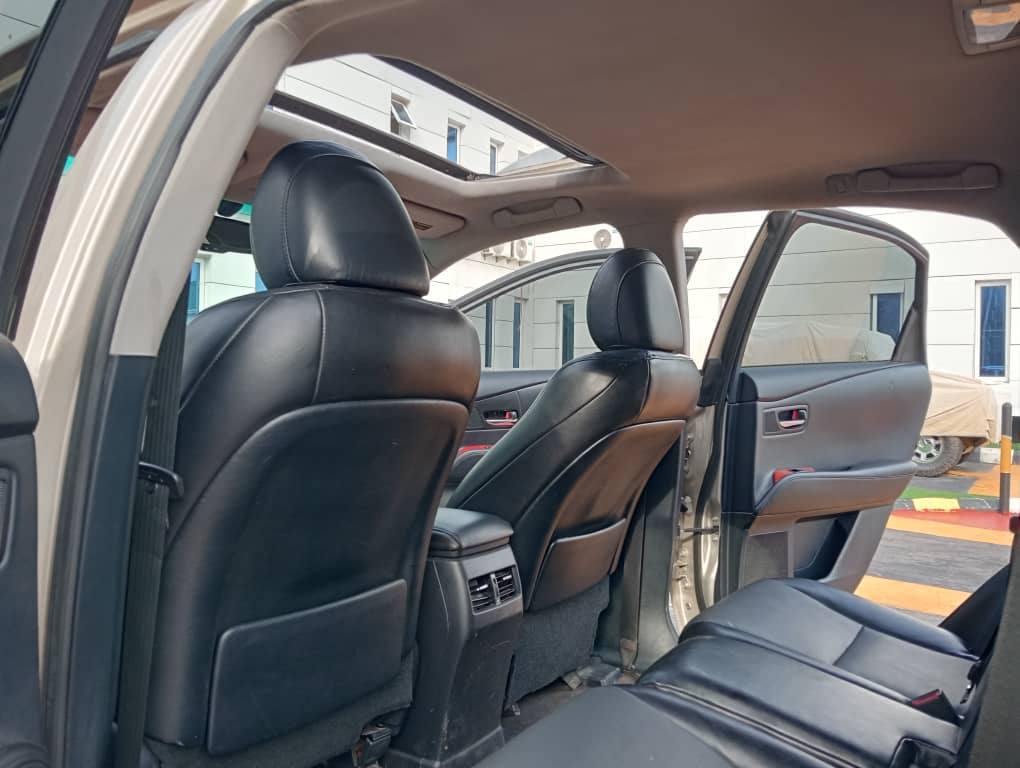 A picture of 2010 First Body Lexus RX350