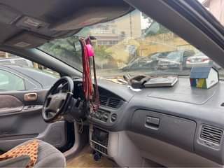 A picture of TOYOTA SIENNA 2000 model