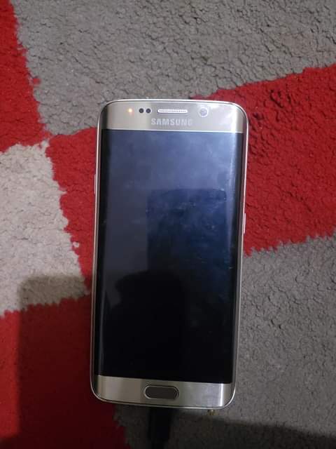 A picture of Samsung s6 edge