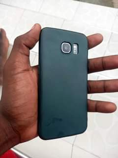 A picture of Samsung s6 edge