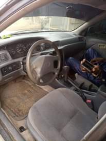 A picture of Toyota Camry drop light in good condition engine and gear