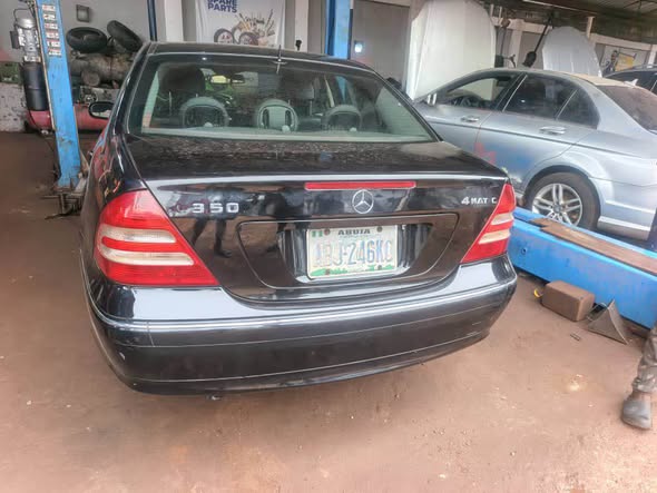 A picture of C350 4matic Mercedes Benz