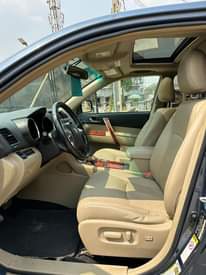 A picture of Toyota Highlander 2013