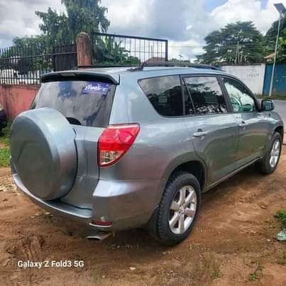 A picture of 2012 Toyota Rav 4 Limited