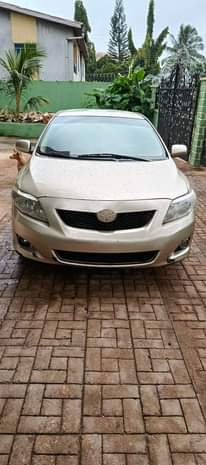 A picture of Toyota Corolla 09 010 LE Everything perfect Buy and drive
