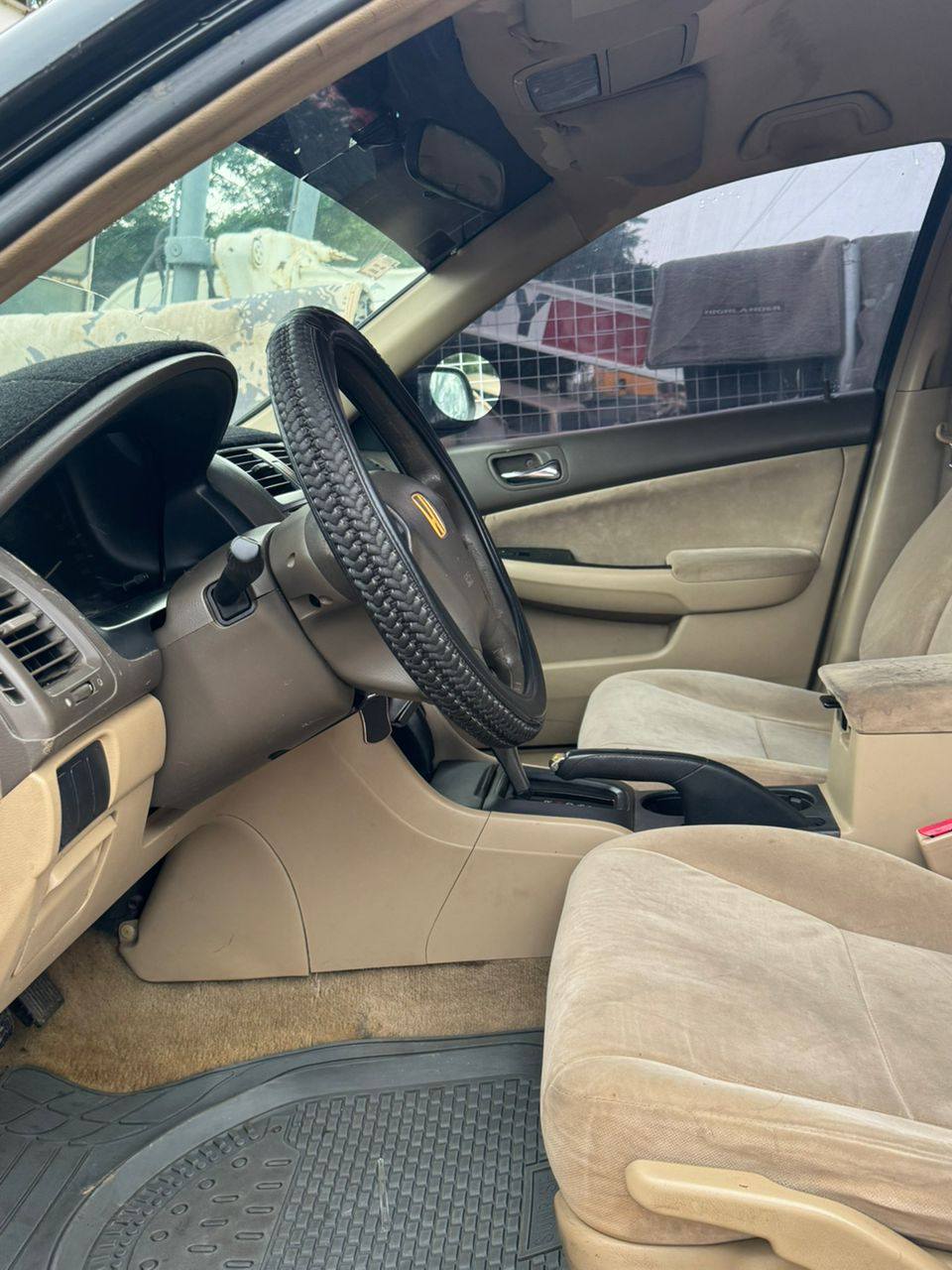 A picture of Honda Accord DC 07