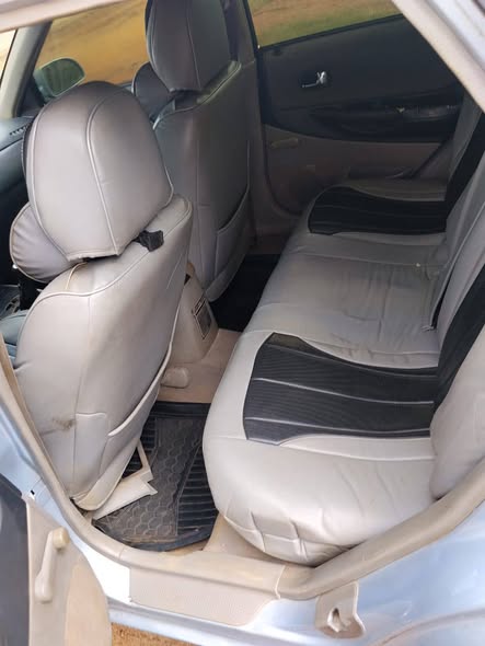 A picture of Mazda protege 323f 2000 All in good condition 2 7m