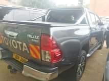 A picture of Hilux double cabin 2015