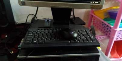 A picture of Desktop full
