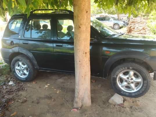 A picture of Distress Distress Land Rover Everything working fine Location...borno Not negotiable