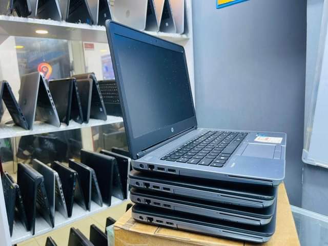 A picture of laptop hp 640
