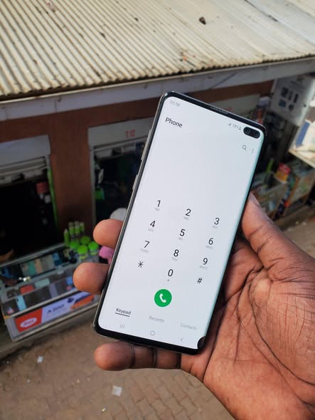 A picture of Samsung S10