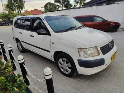 A picture of TOYOTA SUCCEED