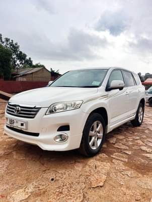 A picture of Toyota vanguard 45m