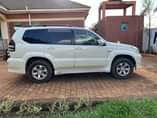 A picture of Toyota landcruiser tx