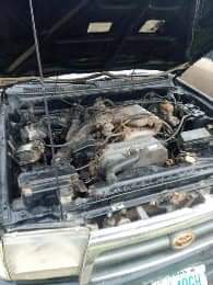 A picture of Toyota 4 Runner 2000 Sound engine and gear 2 3m