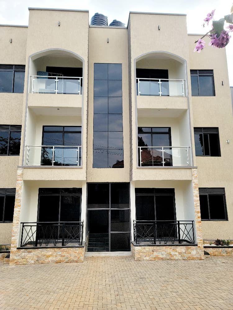 A picture of Double room for rent location bukooto