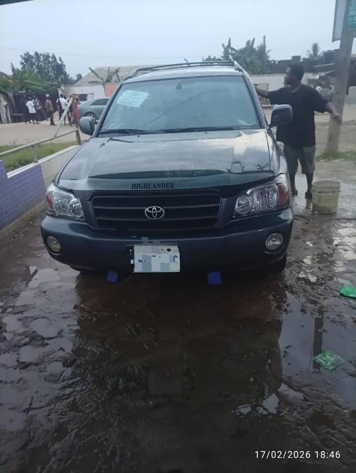 A picture of Toyota highlander 2004 good deal