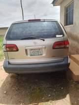 A picture of 2005 Toyota Sienna