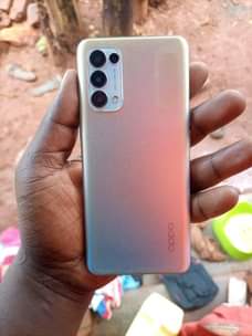 A picture of Oppo reno 5