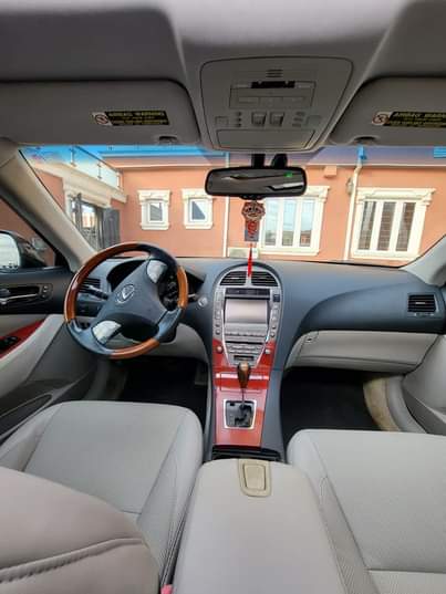 A picture of 2007 foreign used Lexus Es350