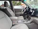 A picture of Clean 2008 Toyota Highlander V6 Full Option With Rooftop DVD