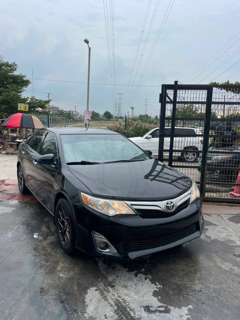 A picture of Awoof Deal Registered 2012 Toyota Camry XLE Sound engine and