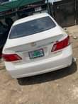 A picture of Es 350 08 model Tesla screen reverse camera location jakande
