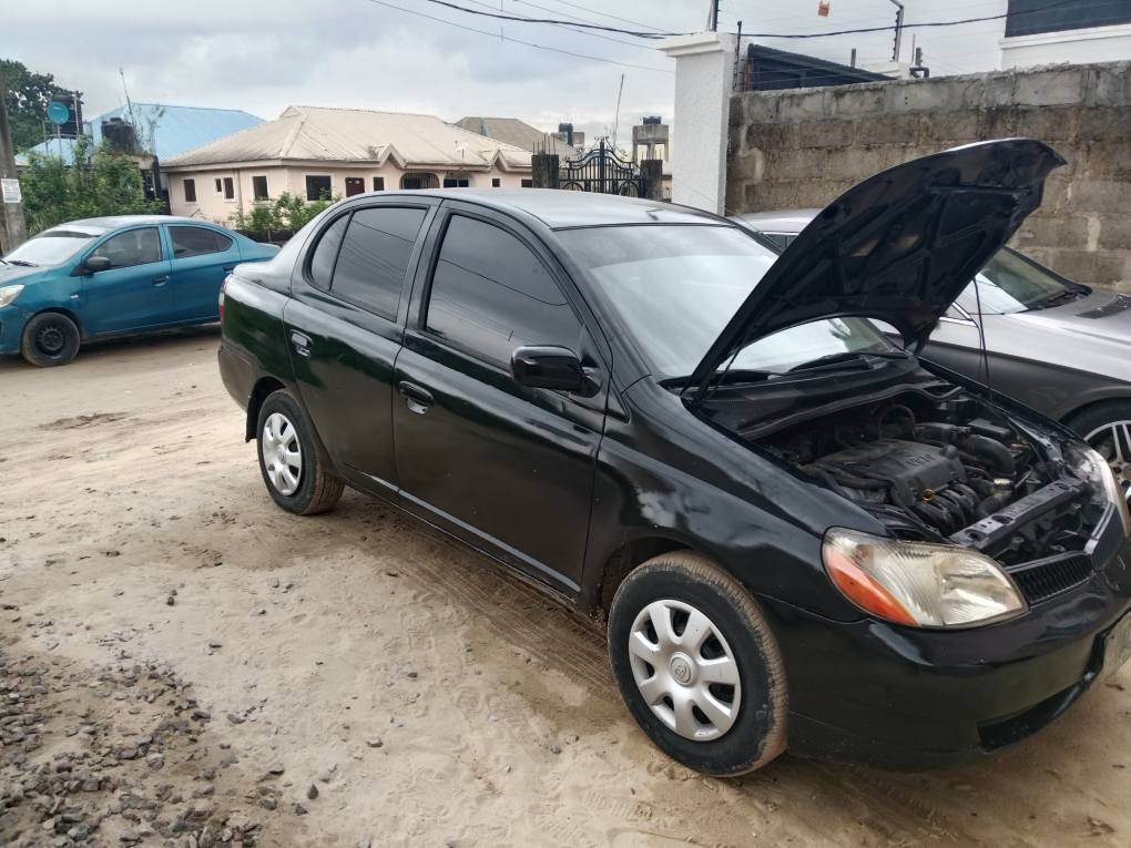 A picture of Toyota echo