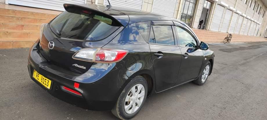 mazda axela