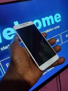 A picture of Samsung Galaxy C5