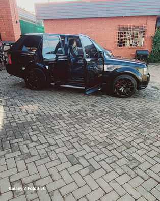 A picture of Range rover sport diesel engine push to start keyless