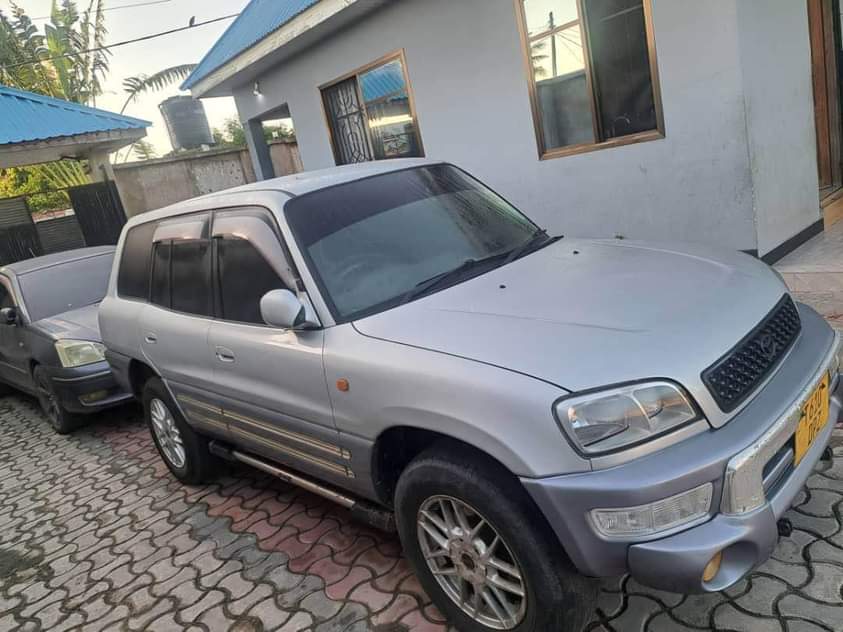 A picture of Nauza RAV4 iyo