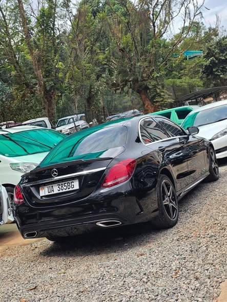 A picture of Mercedes Benz C200 2015 Model
