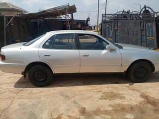 A picture of Toyota Camry Orobo