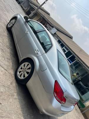 A picture of Toyota Avalon xls