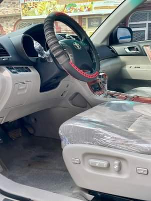 A picture of  8 MONTHS DRIVEN TOYOTA HIGHLANDER 2008 LIMITED