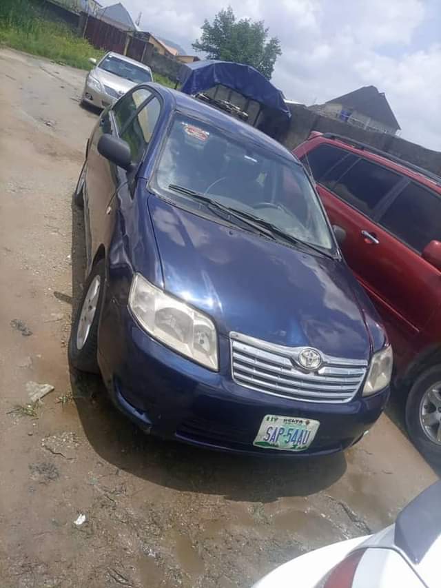 A picture of Toyota Corolla bank type