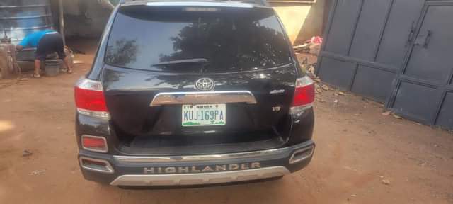 A picture of Distress sale Pure Belgium grade Toyota Highlander 2012 upgrade untampard