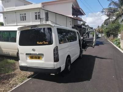 used toyota hiace