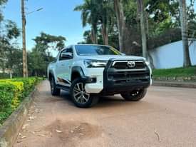 A picture of HILUX 2017 165M