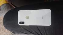A picture of Iphone x 64 gb