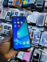 A picture of Oppo a92 Storage 128gb Ram 8gb Very good battery Side