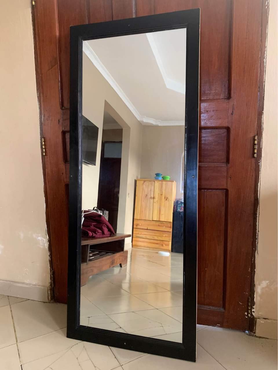 A picture of Kioo for sale viko viwili Mirror 1 ft 6 2